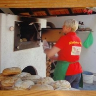 Der Röhlsche Hof - Bildungs- und Erlebnisbauernhof in Wallwitz in Sachsen-Anhalt - Brotbacktage 2011-2